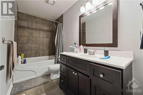 212 Cattail Way, Ottawa, ON - Indoor Photo Showing Bathroom