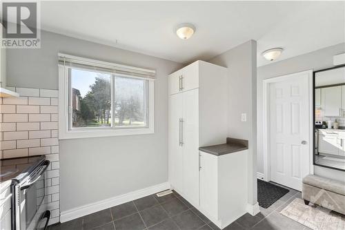 212 Cattail Way, Ottawa, ON - Indoor Photo Showing Kitchen