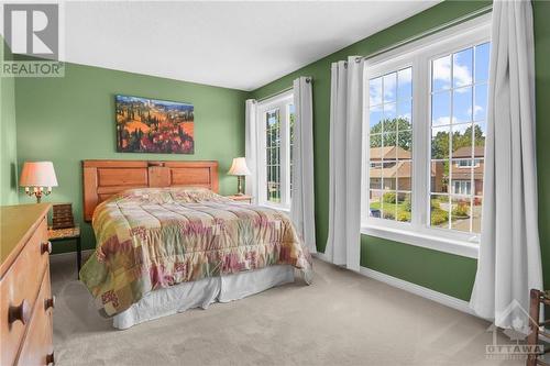 74 Trailway Circle, Ottawa, ON - Indoor Photo Showing Bedroom