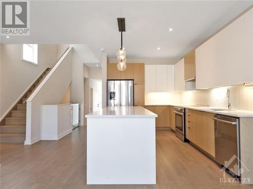 978 Acoustic Way, Ottawa, ON - Indoor Photo Showing Kitchen