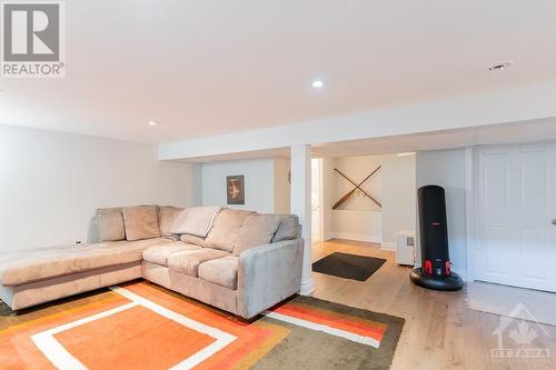 120 Prince Albert Street, Ottawa, ON - Indoor Photo Showing Living Room