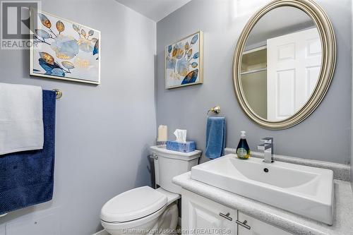 10 Van Allen Avenue Unit# 703, Chatham, ON - Indoor Photo Showing Bathroom