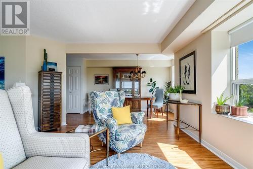 10 Van Allen Avenue Unit# 703, Chatham, ON - Indoor Photo Showing Living Room