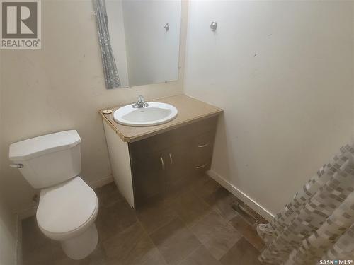 731 Argyle Street, Regina, SK - Indoor Photo Showing Bathroom