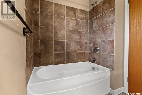 3311 29Th Avenue, Regina, SK - Indoor Photo Showing Bathroom