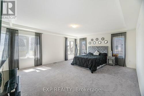 189 Thompson Drive, East Gwillimbury, ON - Indoor Photo Showing Bedroom