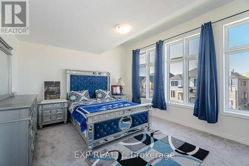 189 Thompson Drive, East Gwillimbury, ON - Indoor Photo Showing Bedroom