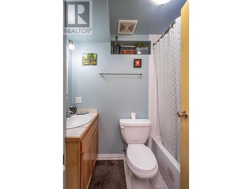 1319 Hall  Street, Nelson, BC - Indoor Photo Showing Bathroom