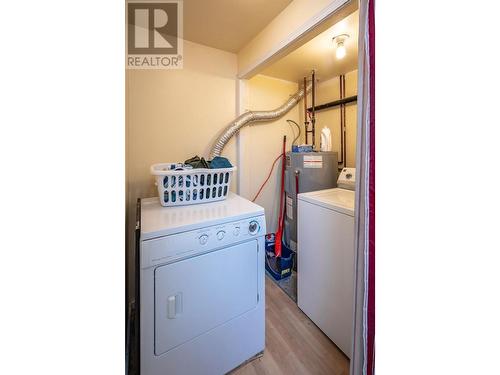 1319 Hall  Street, Nelson, BC - Indoor Photo Showing Laundry Room