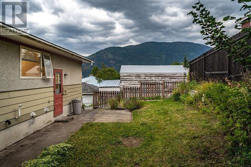 1319 Hall  Street, Nelson, BC - Outdoor