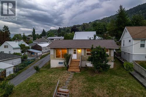 1319 Hall  Street, Nelson, BC - Outdoor