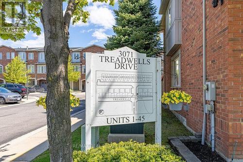 13 - 3071 Treadwells Drive, Mississauga, ON - Outdoor