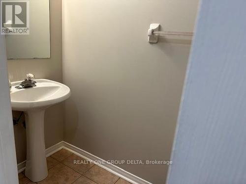 63D View Green Crescent, Toronto (West Humber-Clairville), ON - Indoor Photo Showing Bathroom