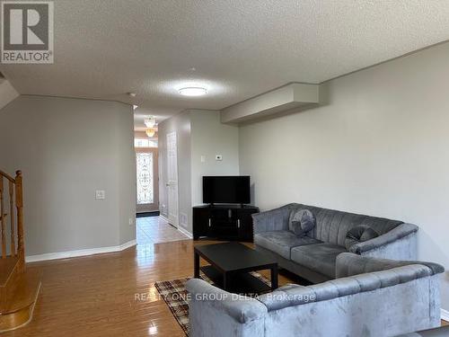 63D View Green Crescent, Toronto (West Humber-Clairville), ON - Indoor