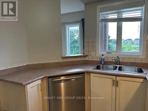 63D View Green Crescent, Toronto (West Humber-Clairville), ON - Indoor Photo Showing Kitchen With Double Sink