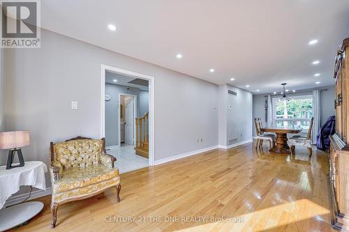 12 Featherstone Avenue, Markham, ON - Indoor