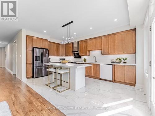 70 Therma Crescent, Markham (Victoria Square), ON - Indoor Photo Showing Kitchen