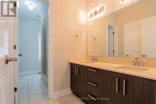 Upper - 48 Foothills Crescent, Brampton, ON - Indoor Photo Showing Bathroom