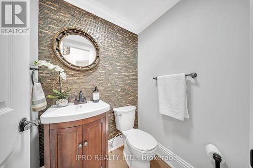 2377 Coronation Drive, Oakville, ON - Indoor Photo Showing Bathroom