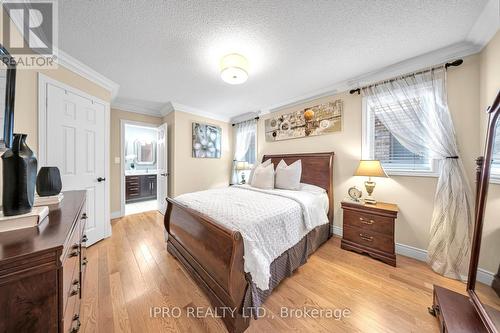 2377 Coronation Drive, Oakville, ON - Indoor Photo Showing Bedroom