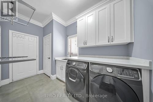 2377 Coronation Drive, Oakville, ON - Indoor Photo Showing Laundry Room