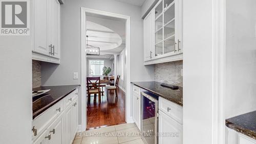 617 Wettlaufer Terrace, Milton, ON - Indoor Photo Showing Kitchen With Upgraded Kitchen