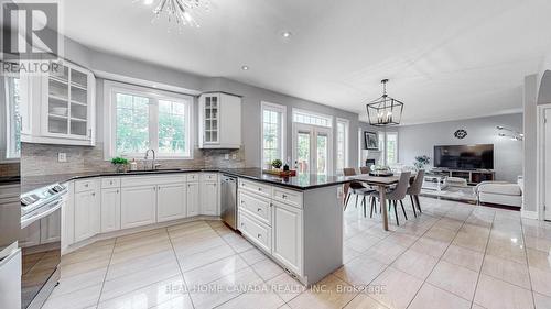 617 Wettlaufer Terrace, Milton, ON - Indoor Photo Showing Kitchen With Upgraded Kitchen