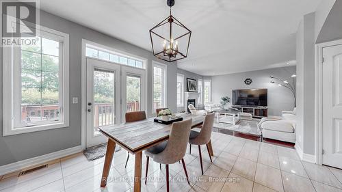 617 Wettlaufer Terrace, Milton, ON - Indoor Photo Showing Dining Room