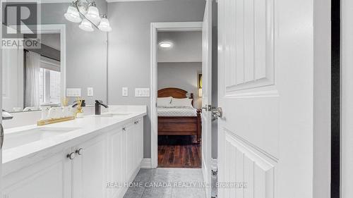 617 Wettlaufer Terrace, Milton, ON - Indoor Photo Showing Bathroom