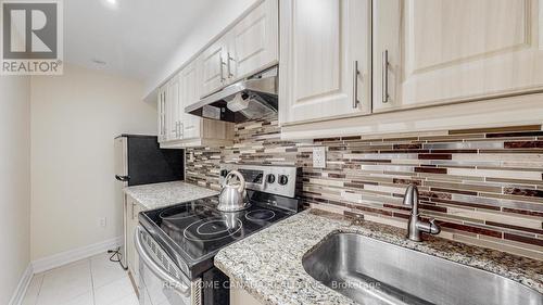 617 Wettlaufer Terrace, Milton, ON - Indoor Photo Showing Kitchen