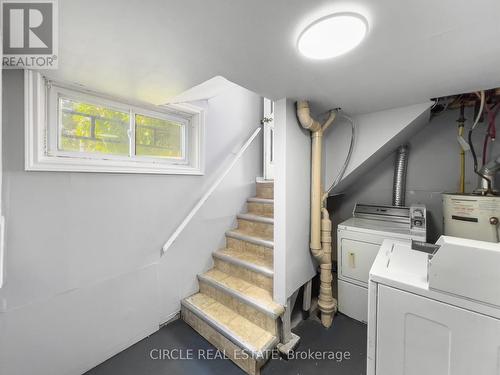 4639 Simcoe Street, Niagara Falls, ON - Indoor Photo Showing Laundry Room