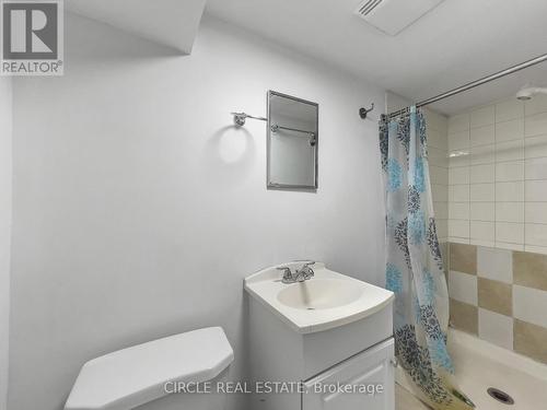 4639 Simcoe Street, Niagara Falls, ON - Indoor Photo Showing Bathroom