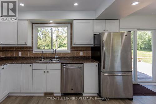 686078 Highway 2, Rr 5 Road S, Woodstock, ON - Indoor Photo Showing Kitchen With Double Sink