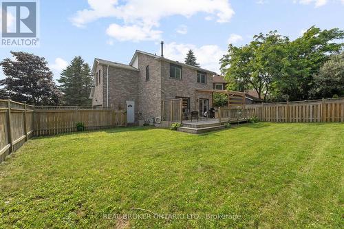 16 Royal Amber Crescent, East Gwillimbury, ON - Outdoor With Deck Patio Veranda With Backyard