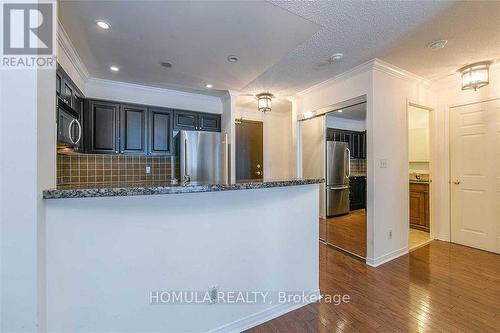 102 - 9 Michael Power Place, Toronto (Islington-City Centre West), ON - Indoor Photo Showing Kitchen