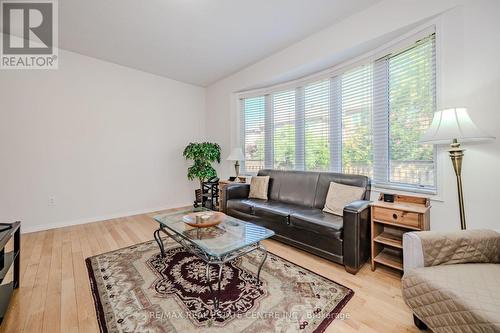 3768 Partition Road, Mississauga, ON - Indoor Photo Showing Living Room