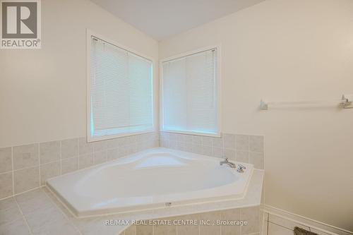 3768 Partition Road, Mississauga (Lisgar), ON - Indoor Photo Showing Bathroom