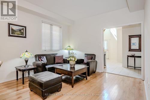 3768 Partition Road, Mississauga (Lisgar), ON - Indoor Photo Showing Living Room