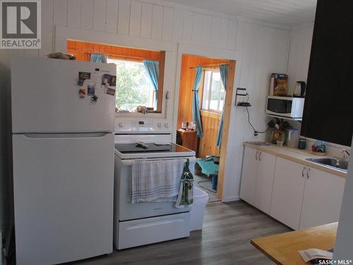 605 10Th Avenue W, Nipawin, SK - Indoor Photo Showing Kitchen