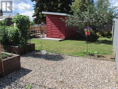 605 10Th Avenue W, Nipawin, SK - Outdoor