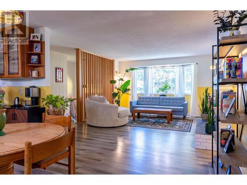 2758 Oak Street, Prince George, BC - Indoor Photo Showing Living Room With Fireplace