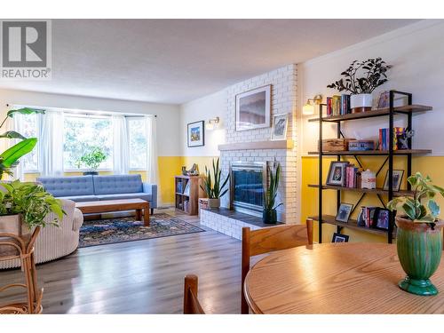 2758 Oak Street, Prince George, BC - Indoor Photo Showing Living Room With Fireplace