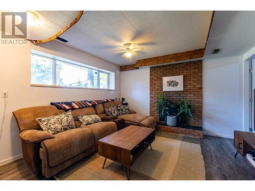 2758 Oak Street, Prince George, BC - Indoor Photo Showing Living Room With Fireplace