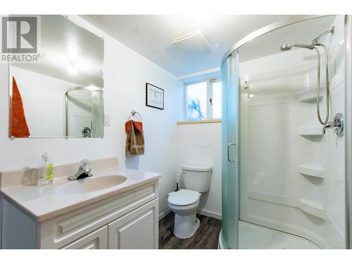 2758 Oak Street, Prince George, BC - Indoor Photo Showing Bathroom