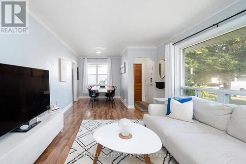 40 Grandview Avenue, Markham (Grandview), ON - Indoor Photo Showing Living Room