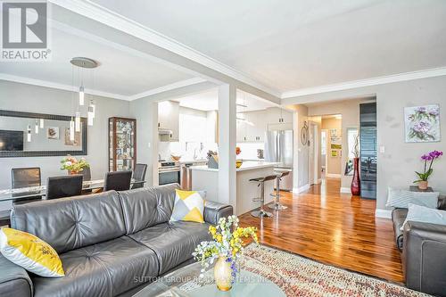 366 Renforth Drive, Toronto (Eringate-Centennial-West Deane), ON - Indoor Photo Showing Living Room