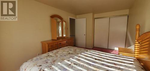 19 Haley Court, Brampton, ON - Indoor Photo Showing Bedroom