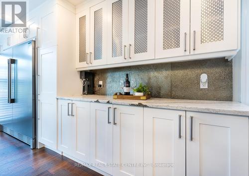 91 Hedge Lawn Drive, Grimsby, ON - Indoor Photo Showing Kitchen