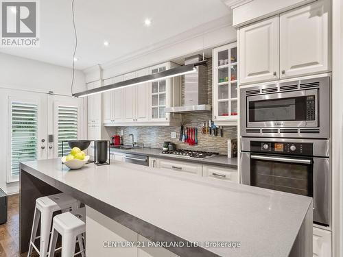 7 Granlea Road, Toronto (Willowdale East), ON - Indoor Photo Showing Kitchen With Upgraded Kitchen