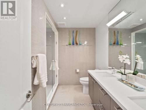 7 Granlea Road, Toronto (Willowdale East), ON - Indoor Photo Showing Bathroom